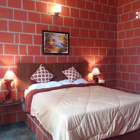 Готель Eco Valley Retreat Саклешпур Екстер'єр фото