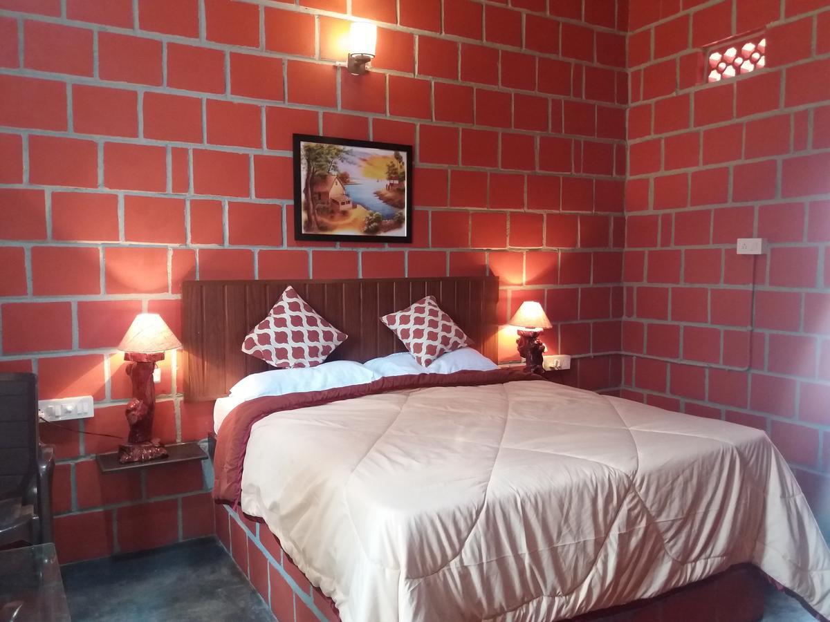 Готель Eco Valley Retreat Саклешпур Екстер'єр фото